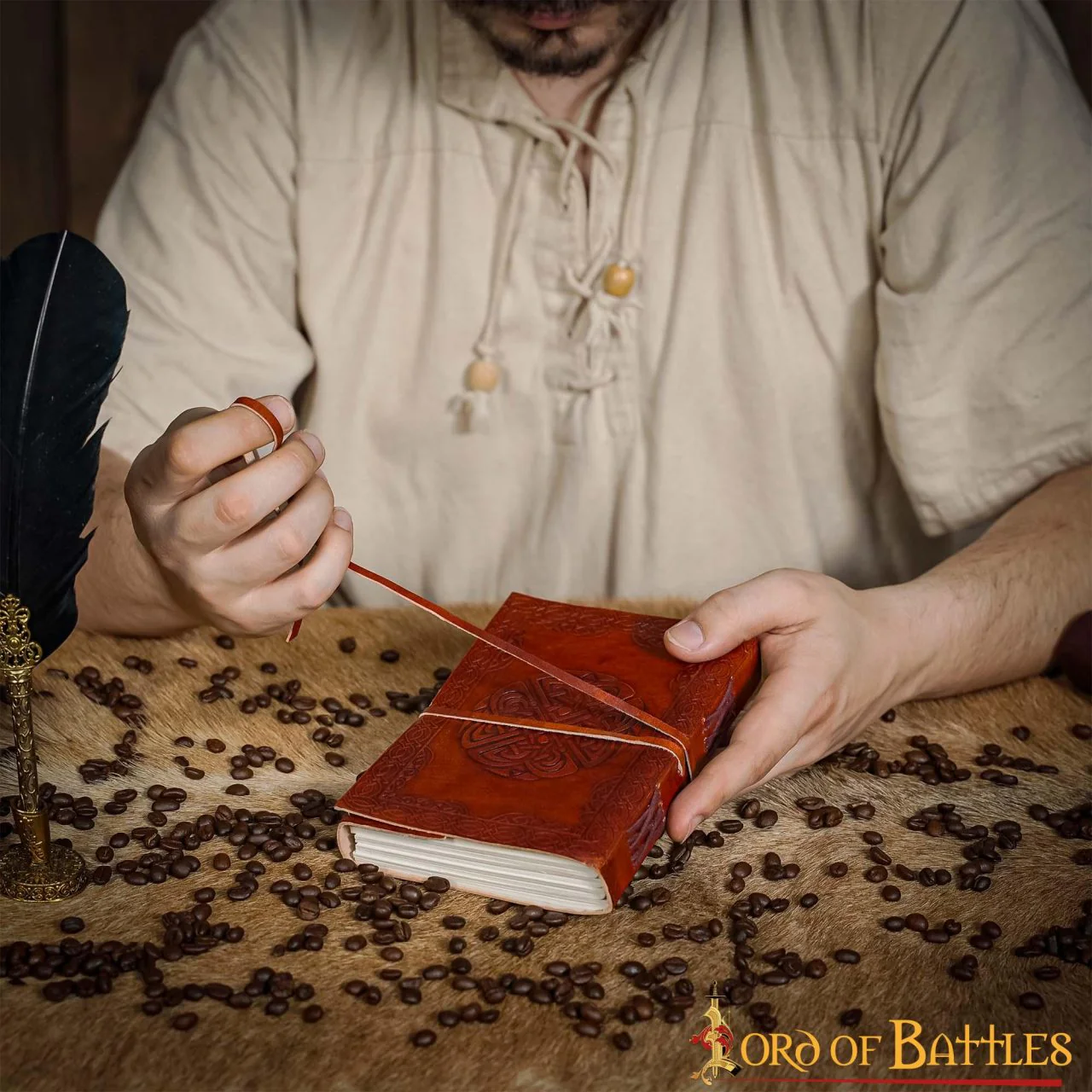 Diario Medieval Repujado Diario de Piel Auténtica Hecho a Mano - Image 9