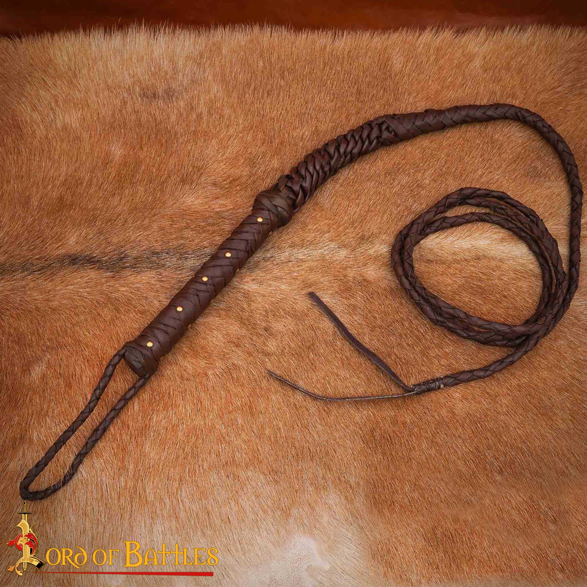 Látigo Medieval de Cuero para Toros - Diseño Trenzado Artesanal con Remaches de Latón