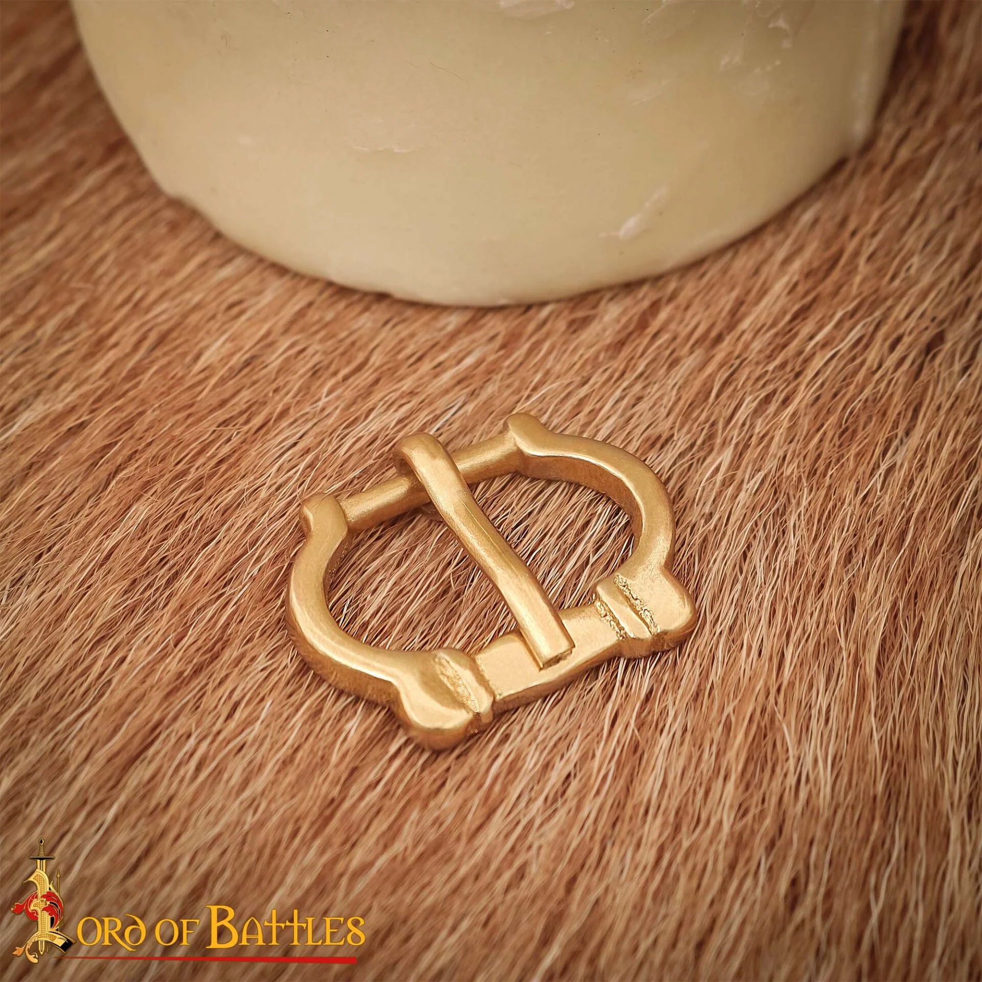 Pequeñas Hebillas Medievales de Latón para Cinturón - Juego de 5 Piezas Acabadas a Mano (réplica de 1200-1400) - Image 12