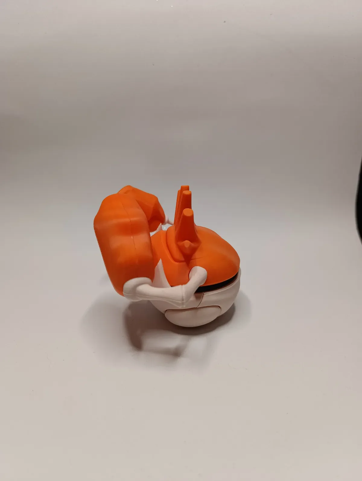 Poké Ball Kingler Coleccionable de Alta Calidad - Image 4