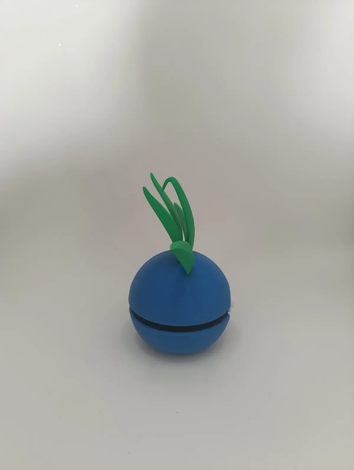 Poké Ball Oddish | Réplica Coleccionable Premium - Image 2