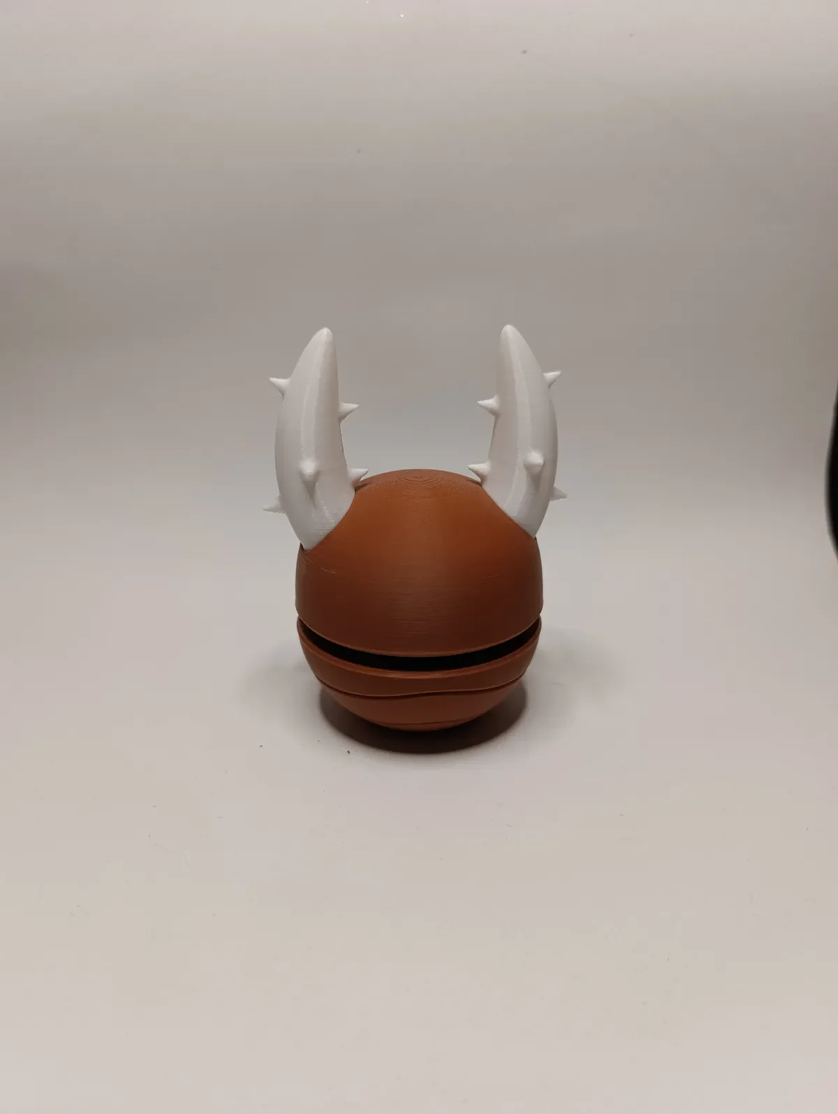 Poké Ball Pinsir Coleccionable de Alta Calidad - Image 3