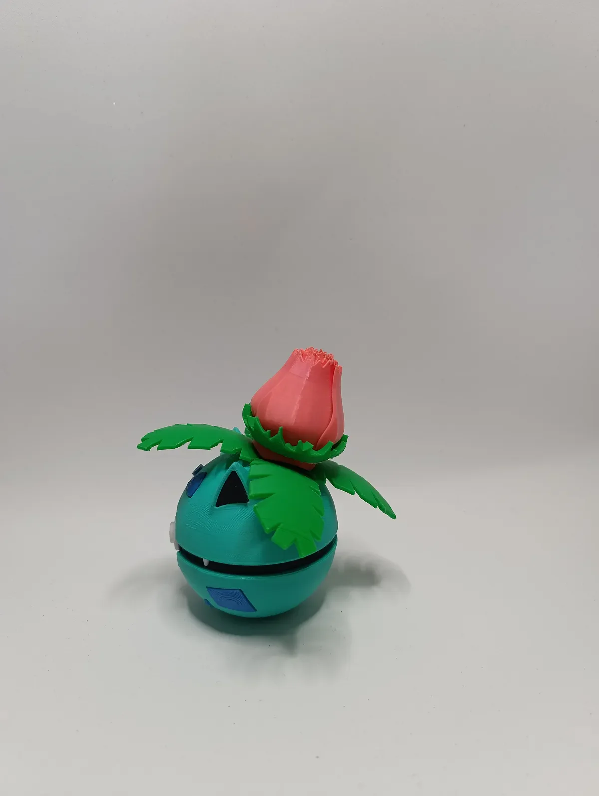 Poké Ball Ivysaur Coleccionable de Alta Calidad - Image 4