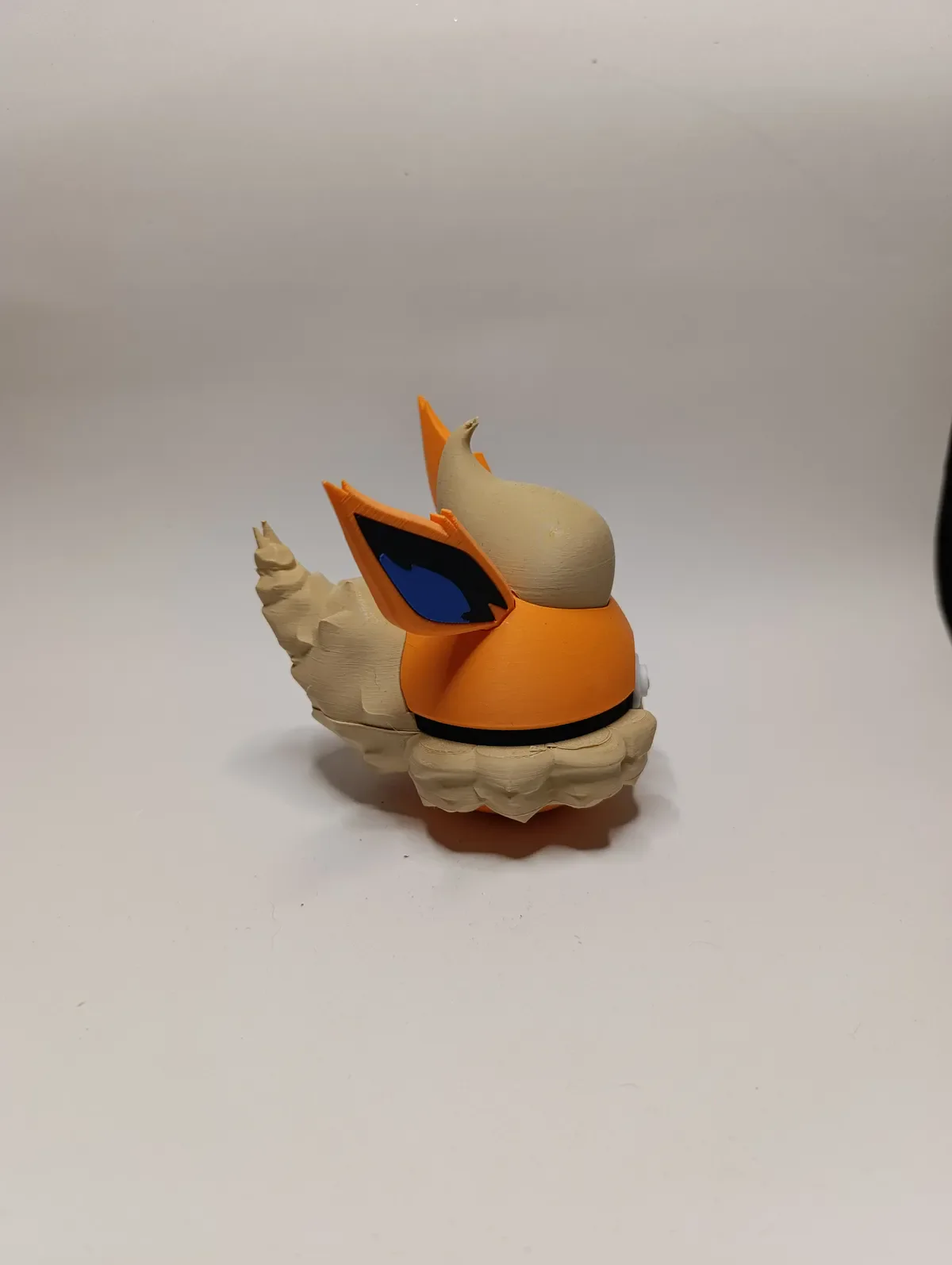 Poké Ball Flareon Réplica Coleccionable - Image 2