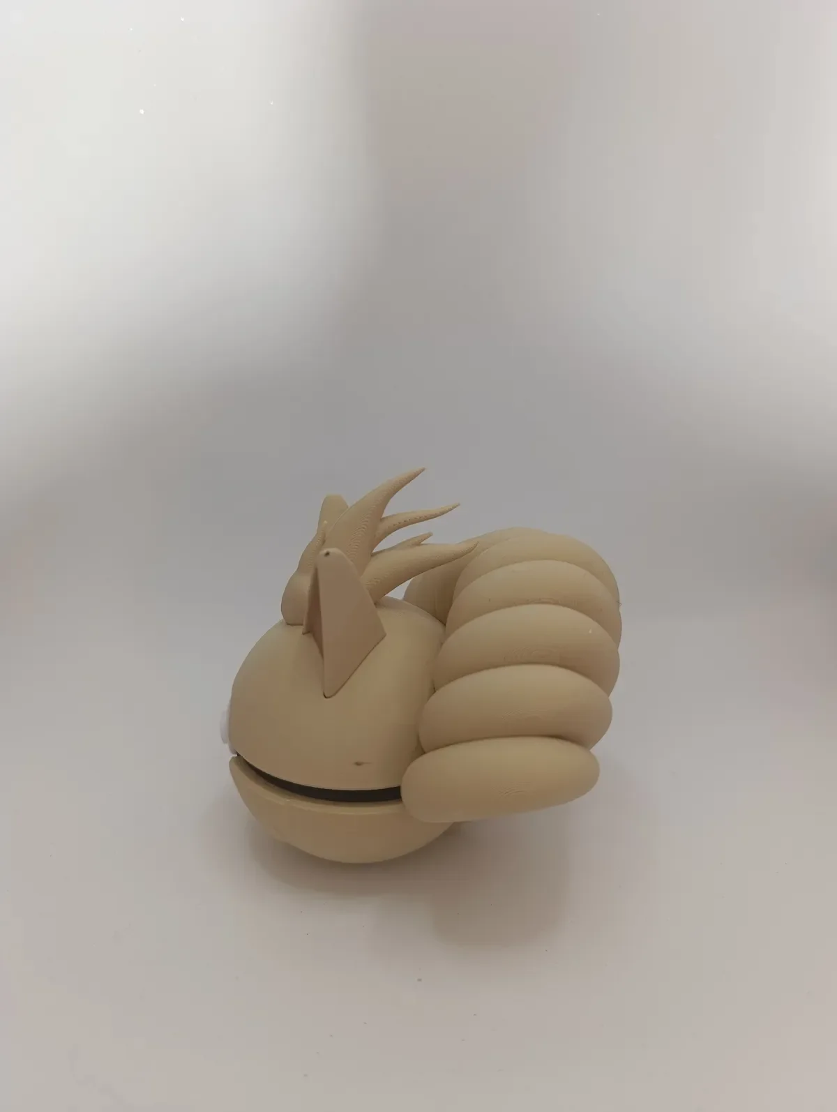 Poké Ball Ninetales Réplica Coleccionable - Image 4