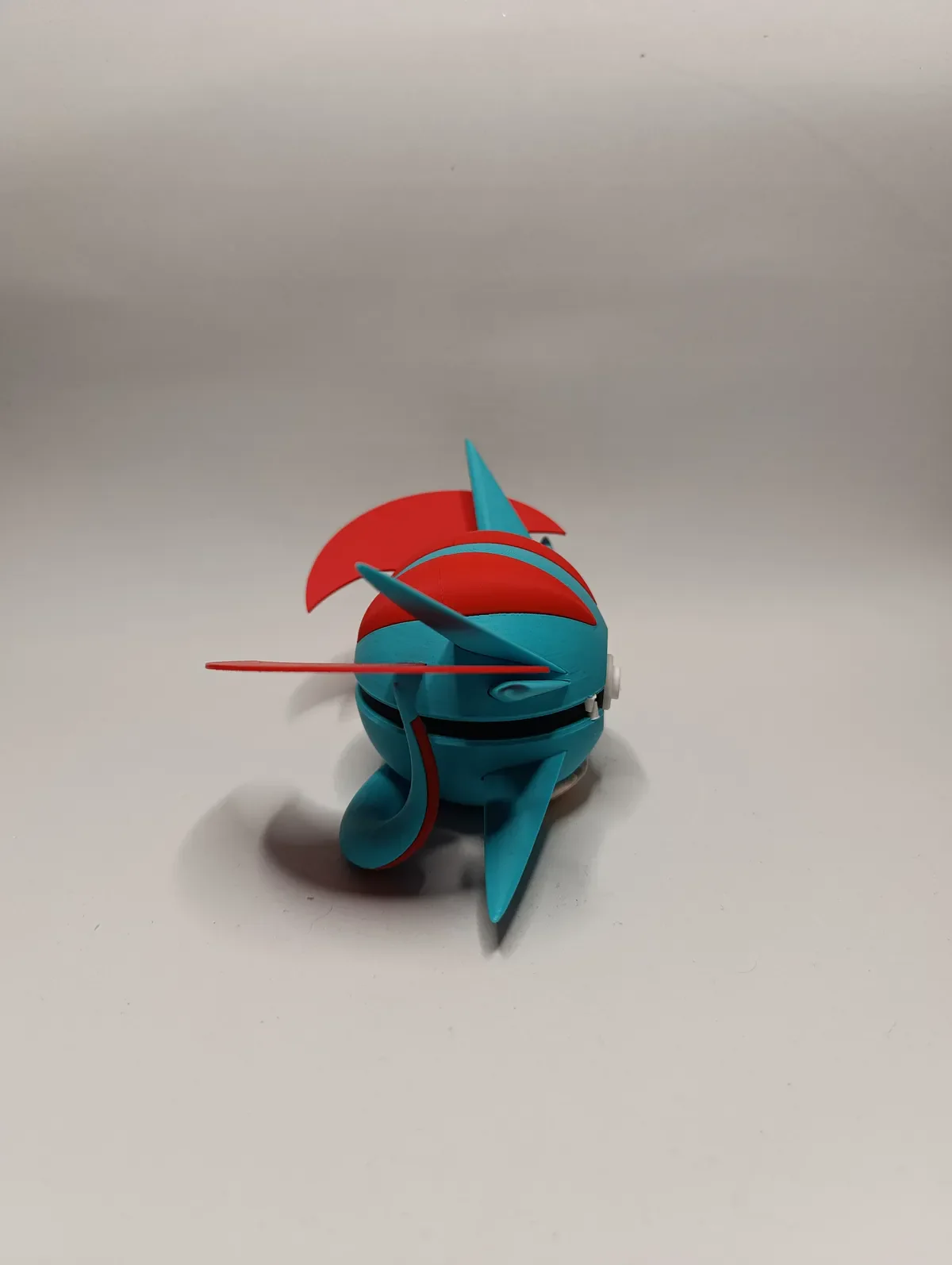 Poké Ball Salamence Réplica Coleccionable