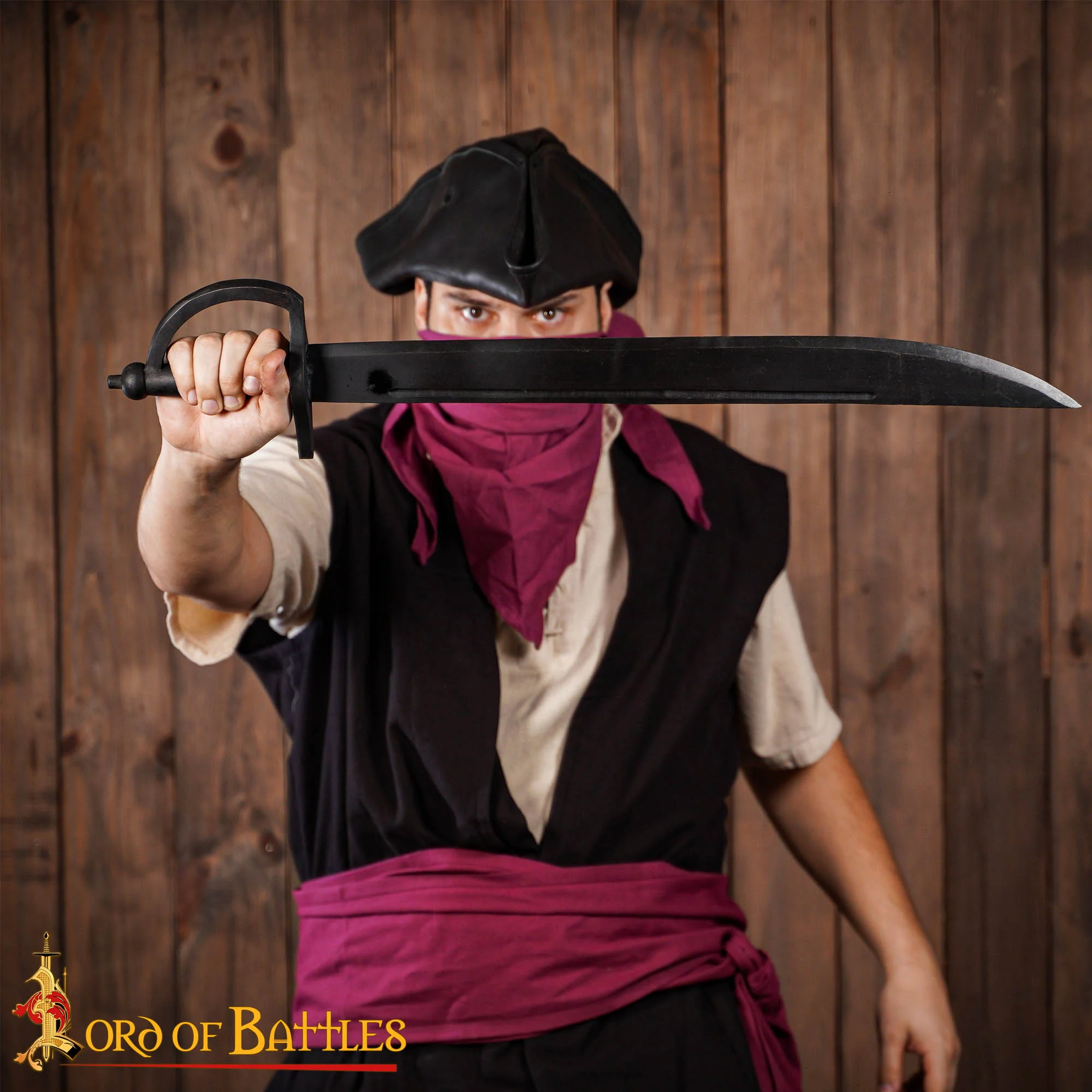 Puntal de Madera Negro con Sable Pirata - Image 15