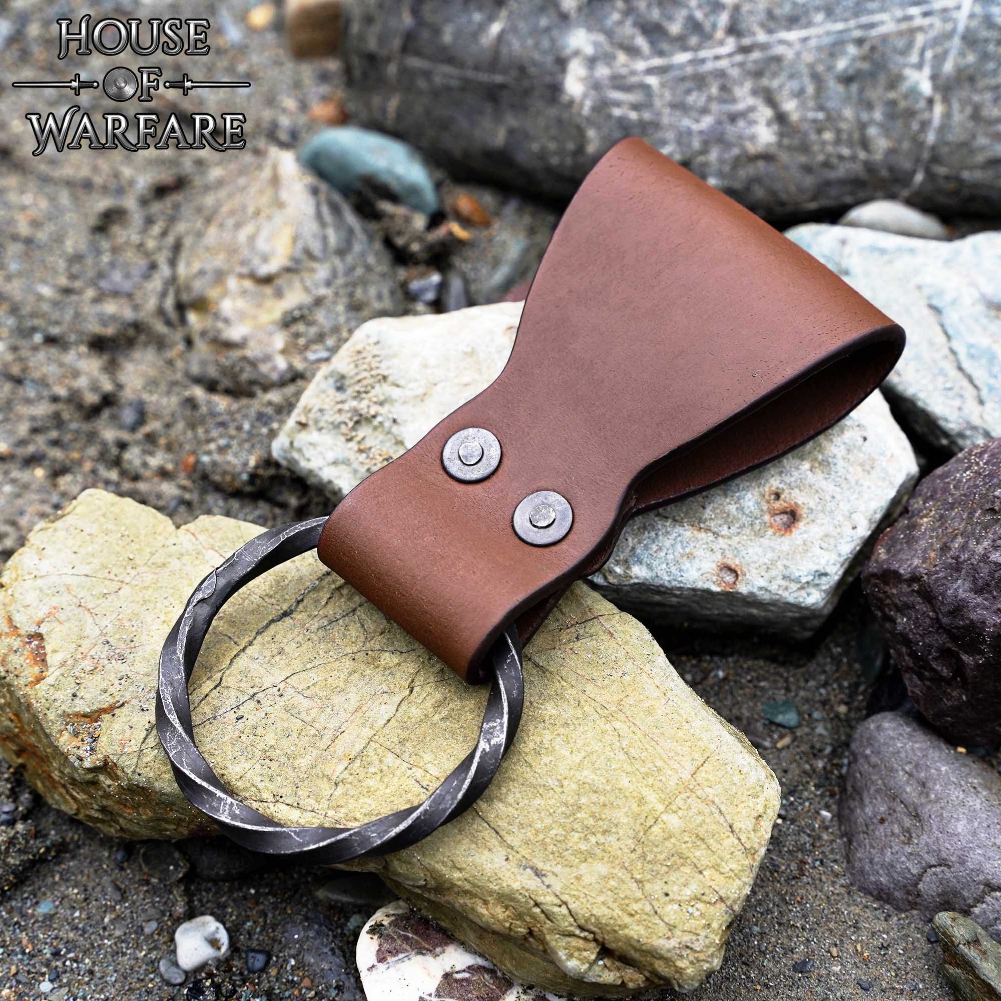 Rana Medieval de Cuero con Anillo de Hierro Torcido Forjado a Mano - Porta Cinturón Marrón para Hachas, Espadas y Herramientas - 6 "x1.5" - Image 16