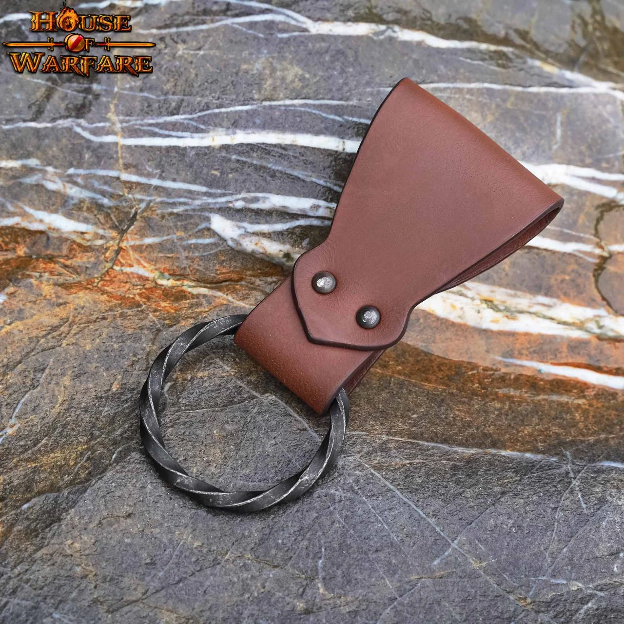 Rana Medieval de Cuero con Anillo de Hierro Torcido Forjado a Mano - Porta Cinturón Marrón para Hachas, Espadas y Herramientas - 6 "x1.5" - Image 7