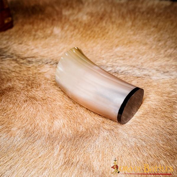 Taza de Cerveza Medieval Vikinga Hecha a Mano con Auténtico Cuerno de Buey - Image 7