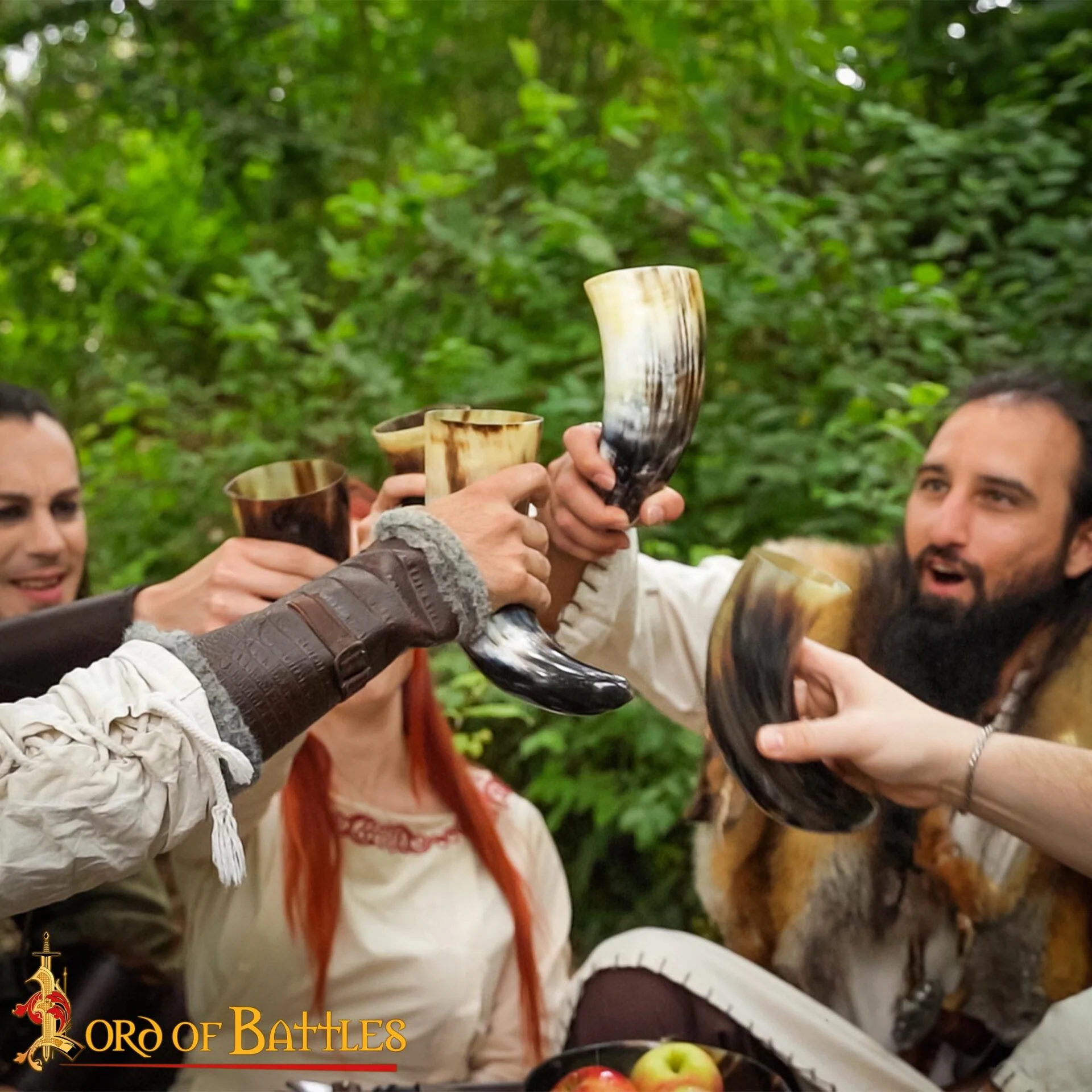 Viking Drinking Ox Horn Juego de 4 - Jarras de Cuerno Pulido de 400 Ml con Bolsa de Almacenamiento de Lona - Image 6